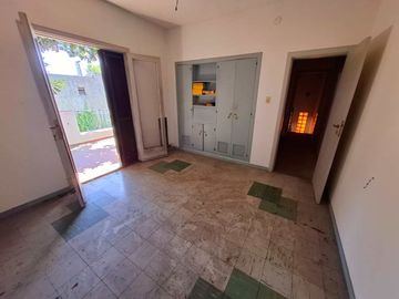 CASA 5 AMBIENTES VENTA LOMAS DE ZAMORA LOTE 17x47