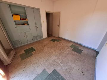 CASA 5 AMBIENTES VENTA LOMAS DE ZAMORA LOTE 17x47
