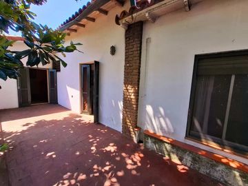 CASA 5 AMBIENTES VENTA LOMAS DE ZAMORA LOTE 17x47