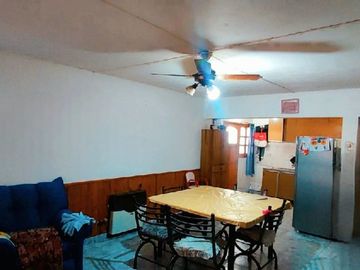 VENTA CASA CON DEPARTAMENTO
