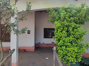 VENTA CASA CON DEPARTAMENTO