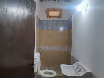 VENTA CASA CON DEPARTAMENTO
