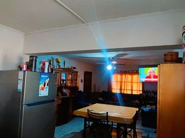 VENTA CASA CON DEPARTAMENTO