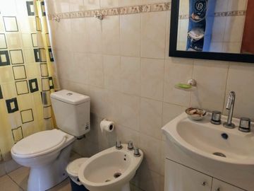 VENTA CASA 3/4 DORMI. 2 BAÑOS PATIO MAIPU