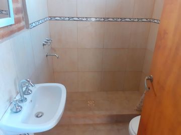 VENTA CASAQUINTA  4 AMB EXALTACION DE LA CRUZ