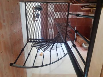 VENTA CASAQUINTA  4 AMB EXALTACION DE LA CRUZ
