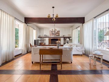 Casa en doble lote Country Club Los Cardales