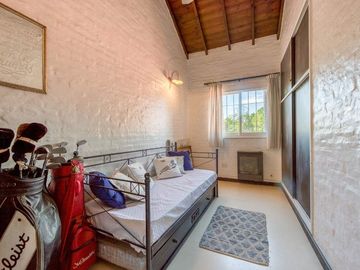 Casa en doble lote Country Club Los Cardales