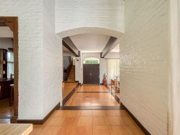 Casa en doble lote Country Club Los Cardales
