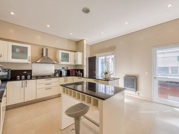 Casa en doble lote Country Club Los Cardales