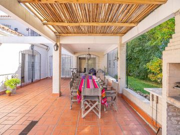 Casa en doble lote Country Club Los Cardales