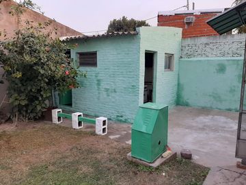 VENTA CASA GARIN 4 AMBIENTES COC-PERMUTA