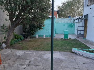 VENTA CASA GARIN 4 AMBIENTES COC-PERMUTA