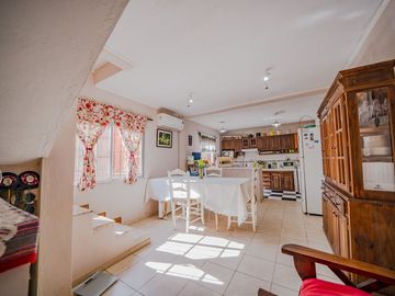 VENTA CASA GARIN 4 AMBIENTES COC-PERMUTA