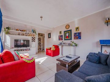 VENTA CASA GARIN 4 AMBIENTES COC-PERMUTA