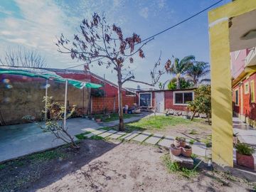VENTA CASA GARIN 4 AMBIENTES COC-PERMUTA