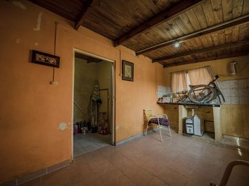 VENTA CASA GARIN 4 AMBIENTES COC-PERMUTA