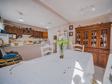 VENTA CASA GARIN 4 AMBIENTES COC-PERMUTA