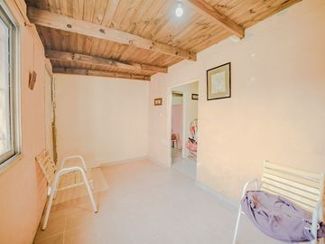 VENTA CASA GARIN 4 AMBIENTES COC-PERMUTA