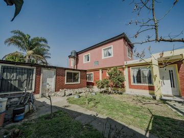 VENTA CASA GARIN 4 AMBIENTES COC-PERMUTA