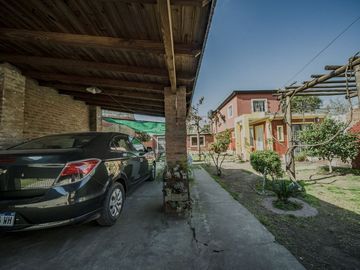 VENTA CASA GARIN 4 AMBIENTES COC-PERMUTA