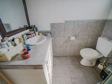 VENTA CASA GARIN 4 AMBIENTES COC-PERMUTA