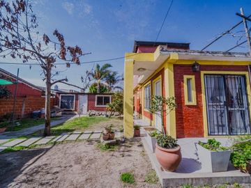 VENTA CASA GARIN 4 AMBIENTES COC-PERMUTA
