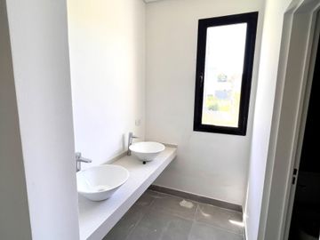 Venta Casa Haras Escobar 5 ambientes