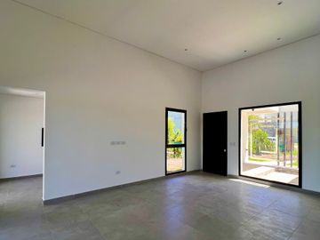 Venta Casa Haras Escobar 5 ambientes