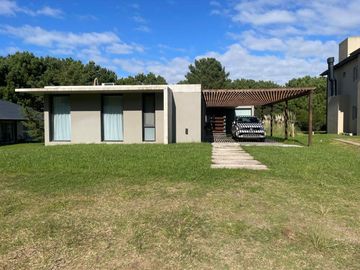 VENTA CASA COSTA ESMERALDA