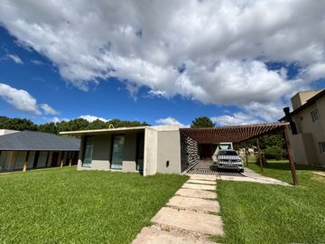 VENTA CASA COSTA ESMERALDA