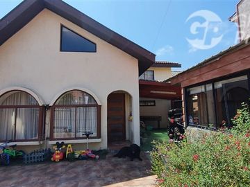 Casa en Venta en plaza de armas de penco