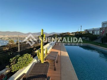 Casa en Venta en La Puntilla de La Herradura