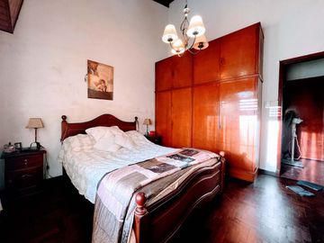 VENTA CASA MULTIFAMILIAR EL TALAR CON PILETA