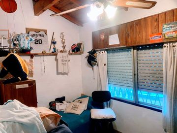 VENTA CASA MULTIFAMILIAR EL TALAR CON PILETA