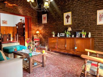 VENTA CASA MULTIFAMILIAR EL TALAR CON PILETA
