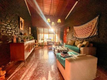 VENTA CASA MULTIFAMILIAR EL TALAR CON PILETA