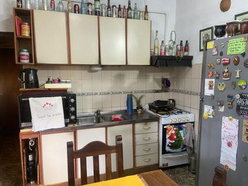 VENTA CASA MULTIFAMILIAR EL TALAR CON PILETA