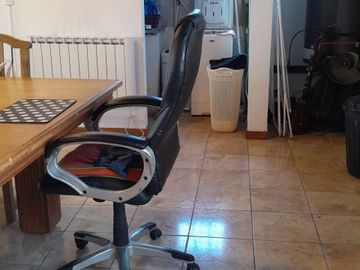 CASA 5 AMBIENTES EN VENTA LONGCHAMPS CON PISCINA