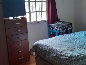 CASA 5 AMBIENTES EN VENTA LONGCHAMPS CON PISCINA