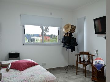 CASA 4 AMBIENTES VENTA BARRIO SANTA INÉS CANNING
