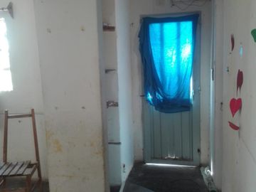 VENTA CASA A REFACCIONAR BARRIO COLON