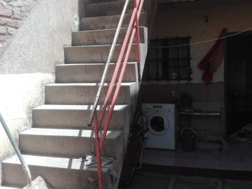 VENTA CASA A REFACCIONAR BARRIO COLON