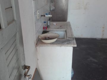 VENTA CASA A REFACCIONAR BARRIO COLON
