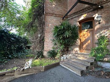 Venta casa 4 ambientes Hurlingham barrio Ingles