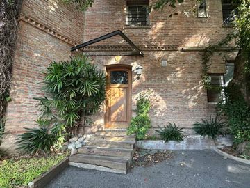 Venta casa 4 ambientes Hurlingham barrio Ingles