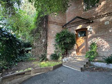 Venta casa 4 ambientes Hurlingham barrio Ingles