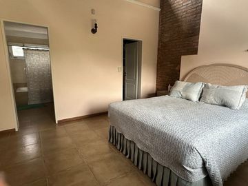 Venta casa 4 ambientes Hurlingham barrio Ingles