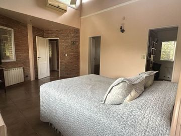 Venta casa 4 ambientes Hurlingham barrio Ingles