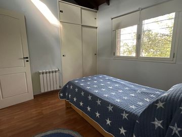 Venta casa 4 ambientes Hurlingham barrio Ingles